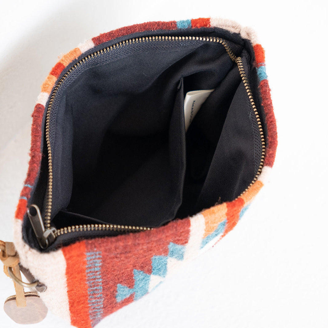 Candela Pouch