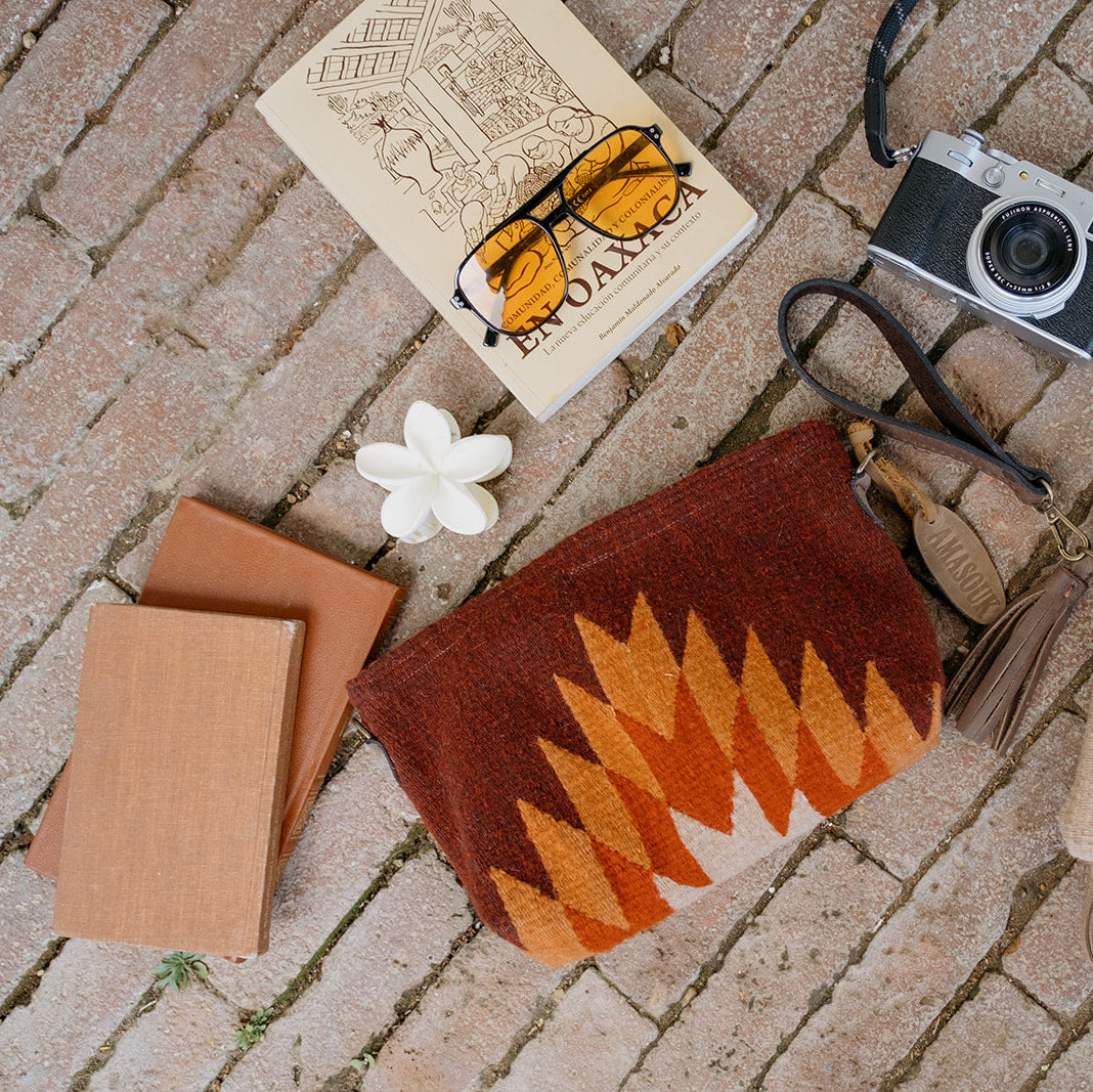 Néctar Convertible Clutch