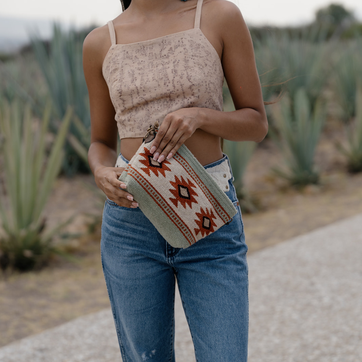 Primavera Pouch