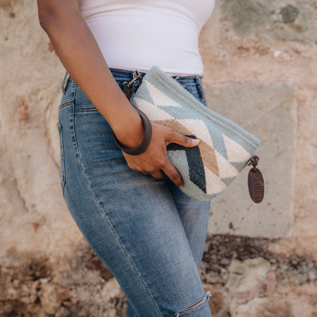 Reflejos Convertible Clutch