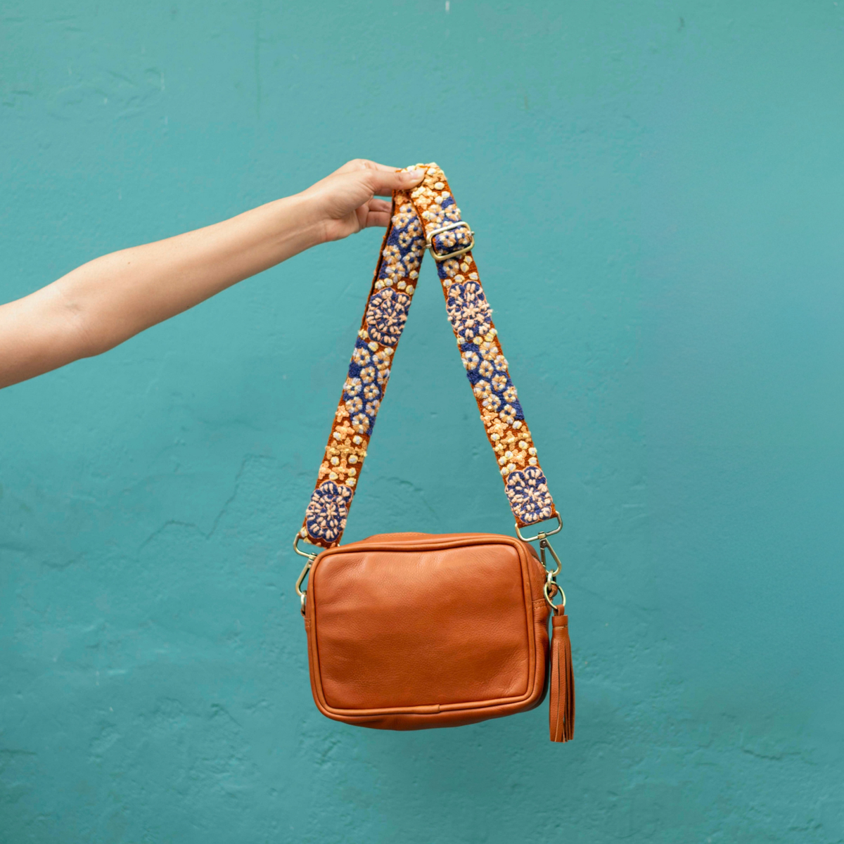 Florecita Crossbody (Pre-order)