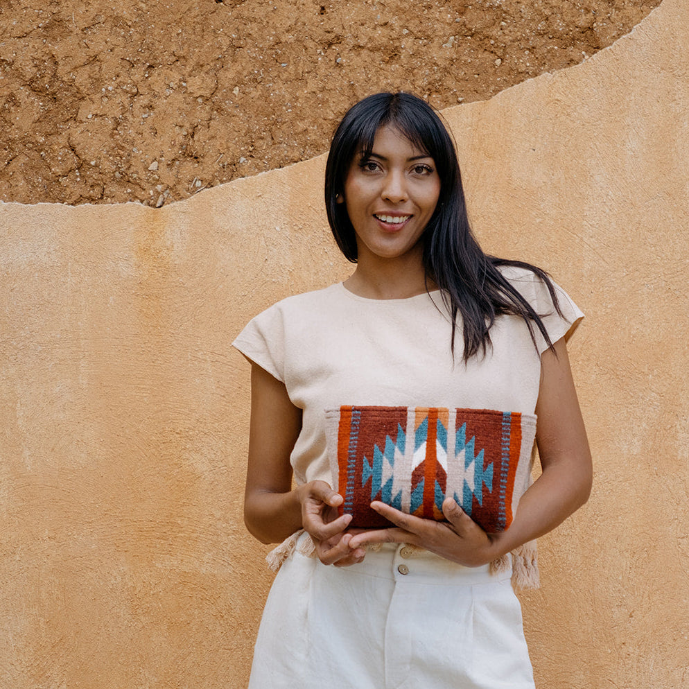 Candela Pouch