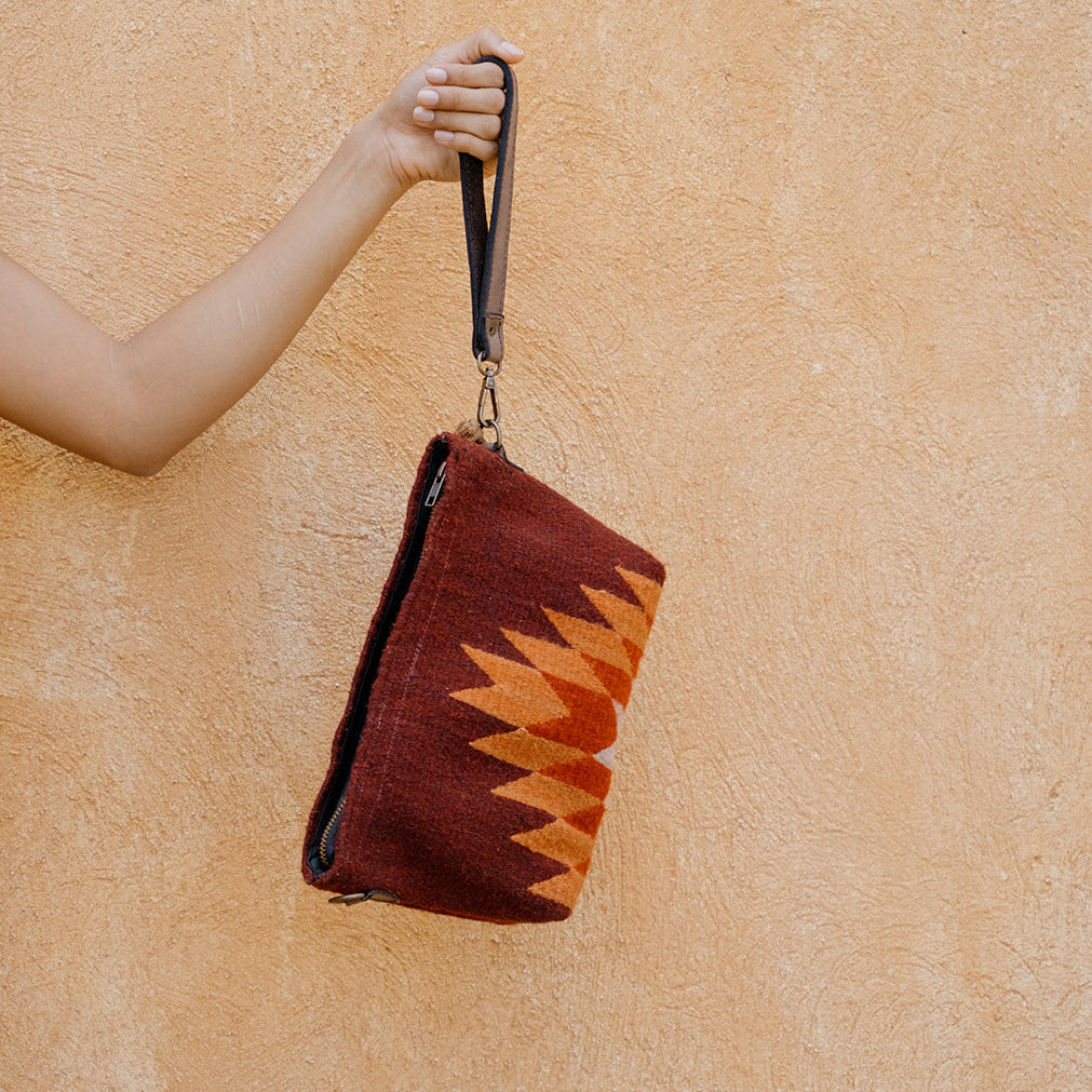 Néctar Convertible Clutch