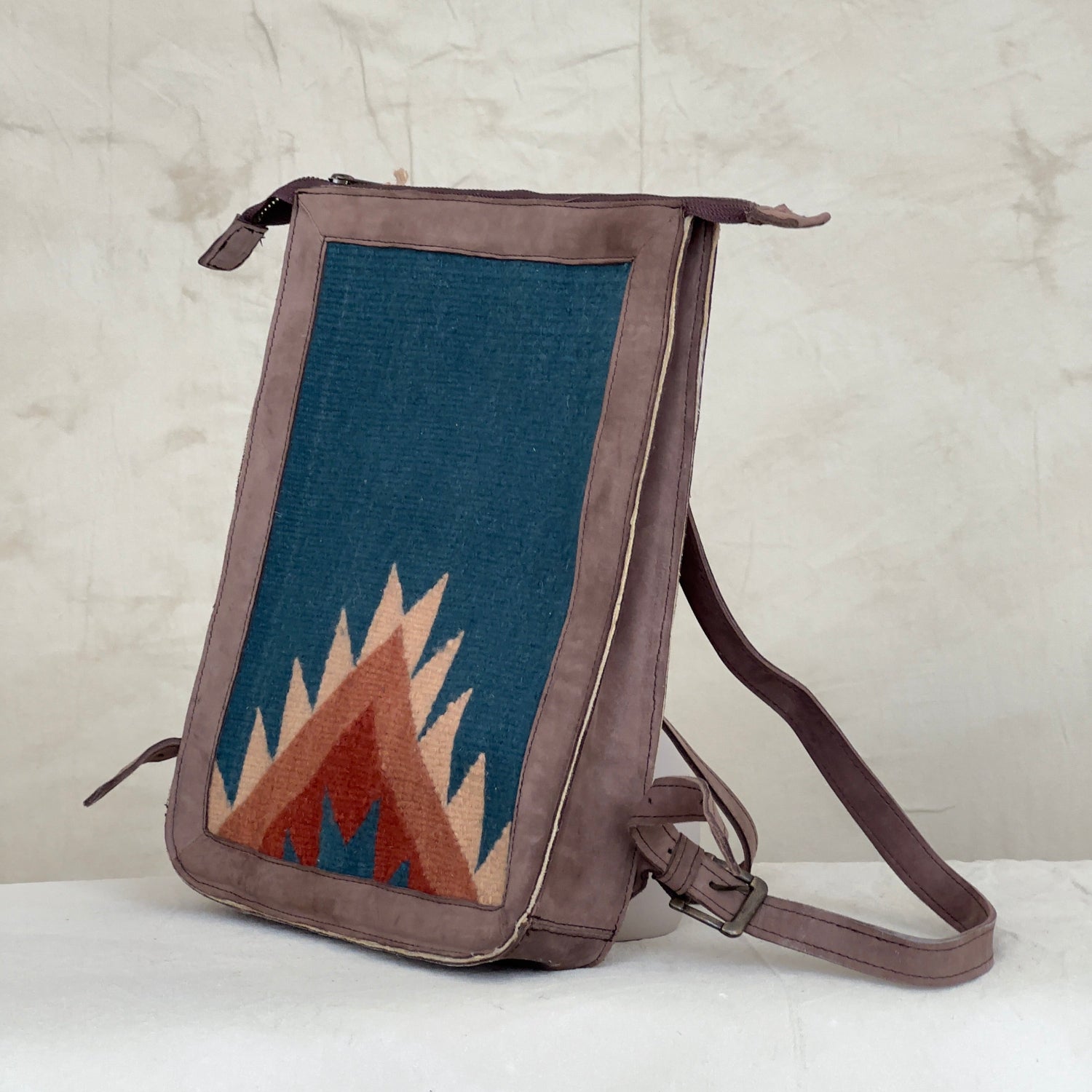 Cuarzo Slim Backpack