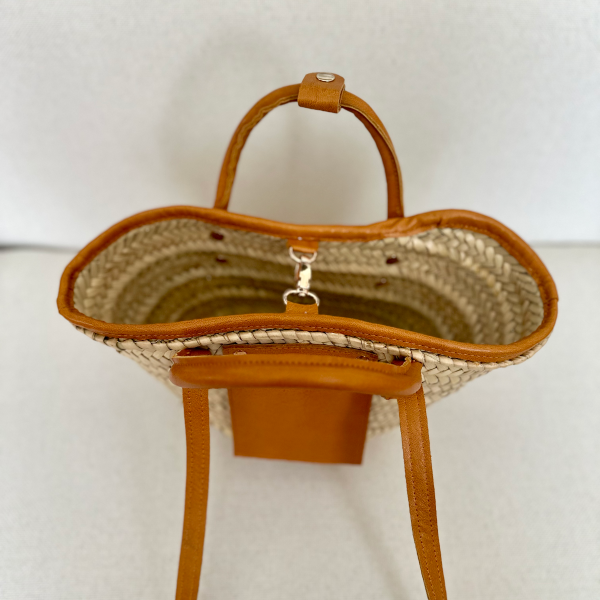 Mini Raffia Tote Closure