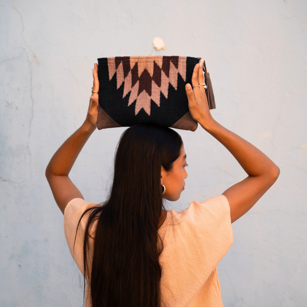 Storm Light Clutch