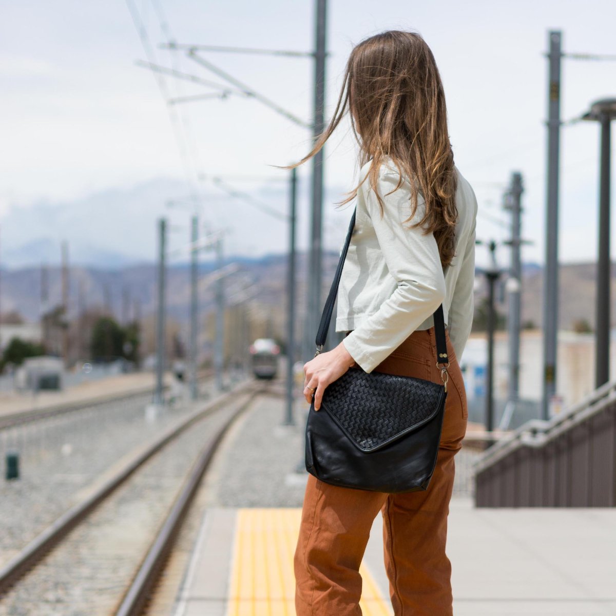 Shoulder Bag Woven Leather